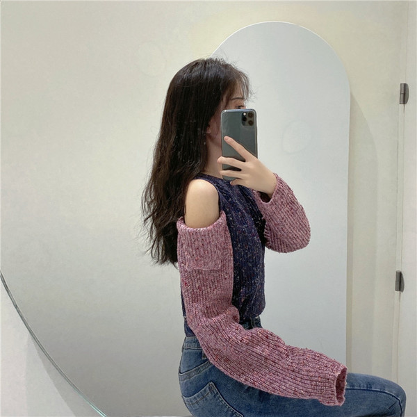 Pulover de dama modern cu decolteu oval si umerii goi