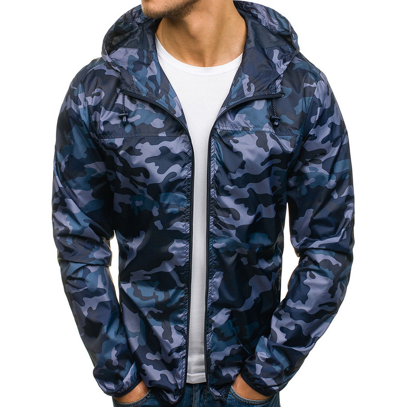 Μοντέρνο ανδρικό μουφάν με κουκούλα και σχέδιο καμουφλάζ σε διάφορα χρώματα