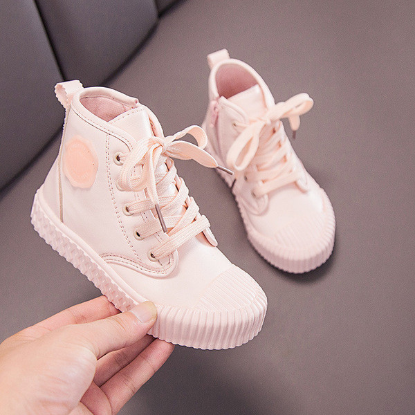 Modern, lapos talpú és nyakkendős gyerekcipő lányoknak négy színben