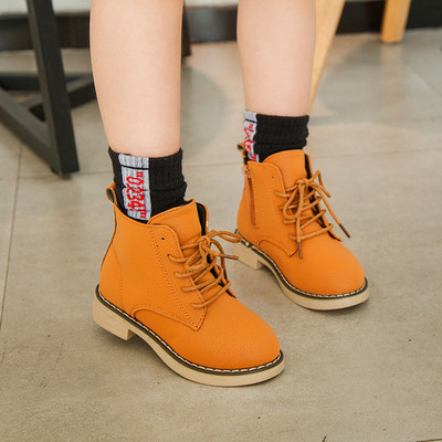 Παιδικές μπότες για κορίτσια με φερμουάρ και κορδόνια σε τρία χρώματα