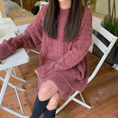 Pulover lung și larg în mov