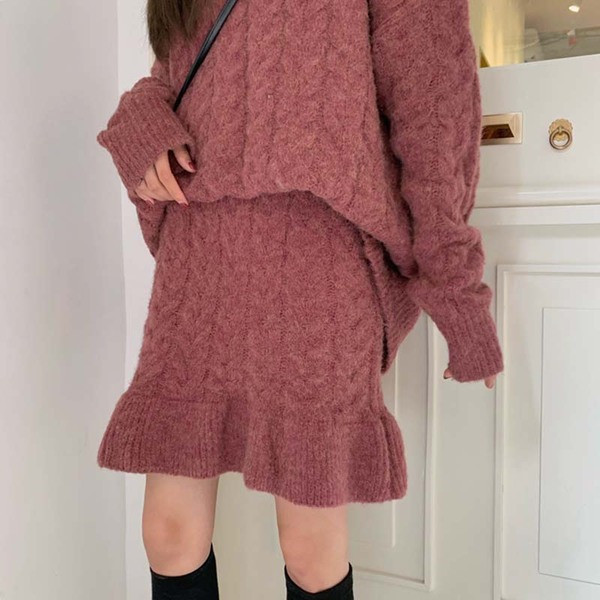 Pulover lung și larg în mov