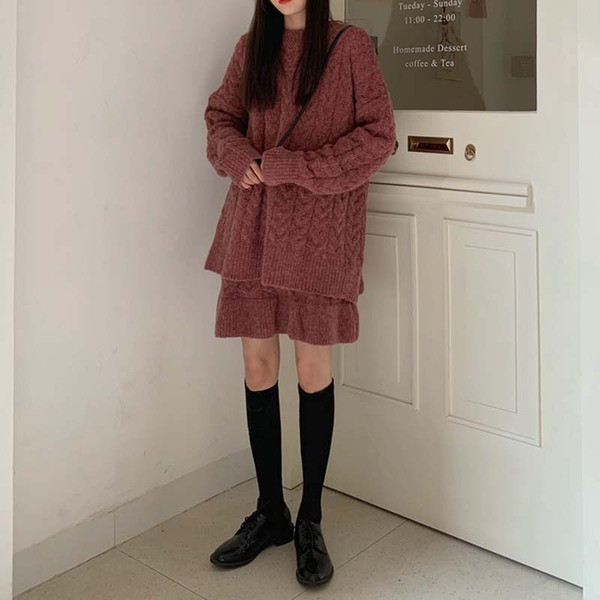 Pulover lung și larg în mov