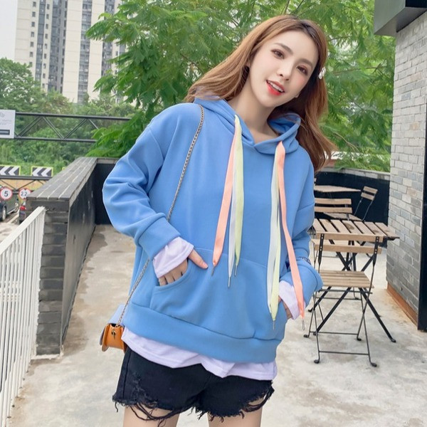 Casual γυναικείο φούτερ με κουκούλα σε μπλε, πορτοκαλί και πράσινο χρώμα