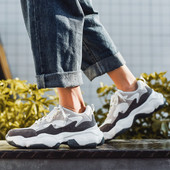 Αθλητικά ανδρικά παπούτσια με ορδόνια σε κόκκινο, γκρι και λευκό χρώμα