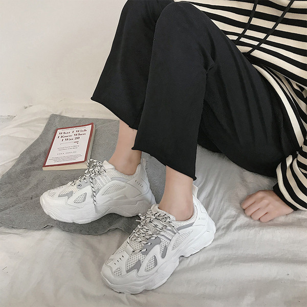 Casual γυναικεία παπούτσια με πολύχρωμους δεσμούς