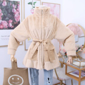 Νέο μοντέλο μοντέρνο γυναικείο παλτό με τσέπες και ζώνη σε μαύρο, λευκό και καφέ χρώμα