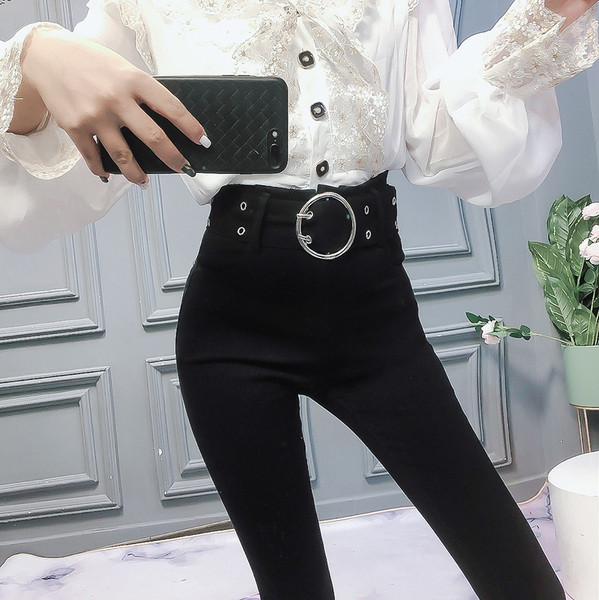 Pantaloni lungi cu talie înaltă și curea