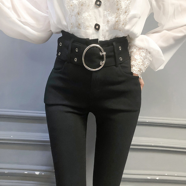 Pantaloni lungi cu talie înaltă și curea