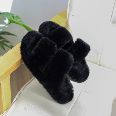 Γυναικείες παντόφλες σε μαύρο, μπεζ και λευκό χρώμα