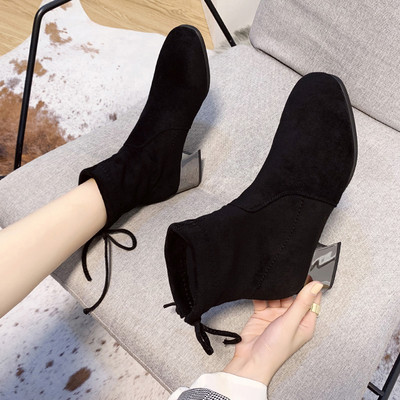 Γυναικείες μοντέρνα σουέτ μπότες με χοντρό τακούνι σε μαύρο χρώμα