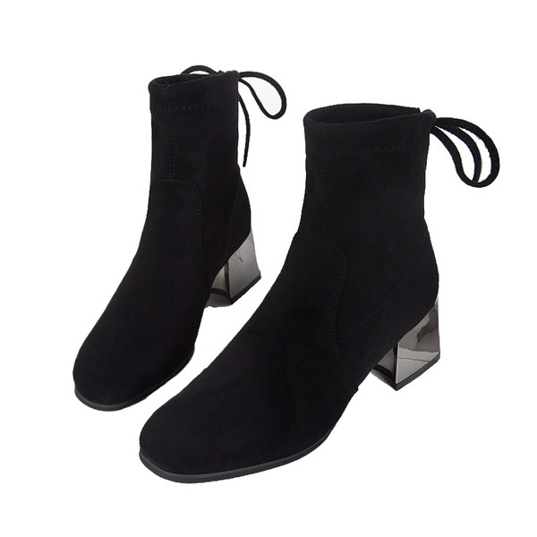 Γυναικείες μοντέρνα σουέτ μπότες με χοντρό τακούνι σε μαύρο χρώμα