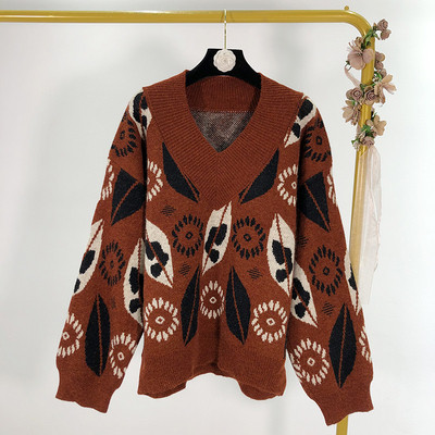 Γυναικείο πουλόβερ  με μοτίβο σε τρία χρώματα