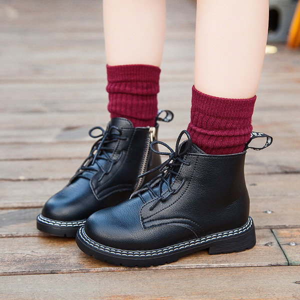 Alkalmi gyerekcsizma lányoknak fűzővel és cipzárral fehér és fekete színben