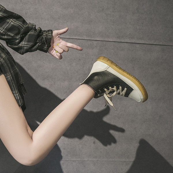 Alkalmi női tornacipő fehér, piros és fekete színben