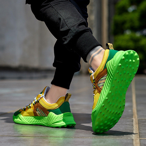 Αθλητικά ανδρικά παπούτσια με κορδόνια σε τέσσερα χρώματα