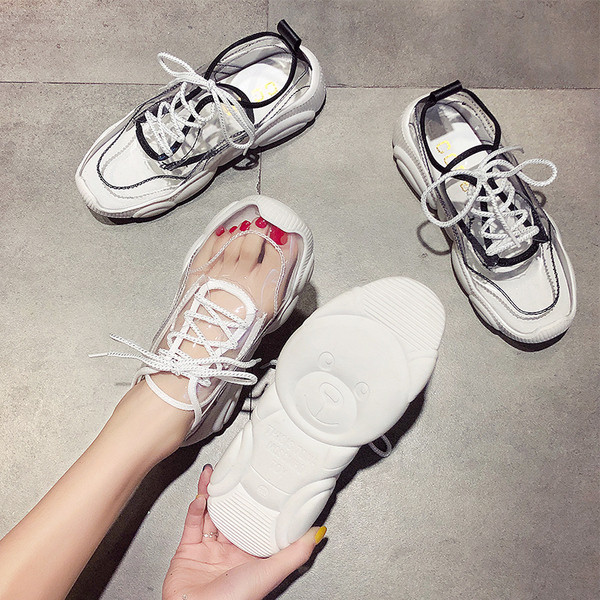 ΝΕΟ μοντέλο μοντέρνα γυναικεία αθλητικά παπούτσια σε άσπρο χρώμα