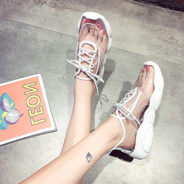 ΝΕΟ μοντέλο μοντέρνα γυναικεία αθλητικά παπούτσια σε άσπρο χρώμα