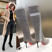 Μοντέρνα γυναικείες μπότες σουέτ  με λεπτό τακούνι