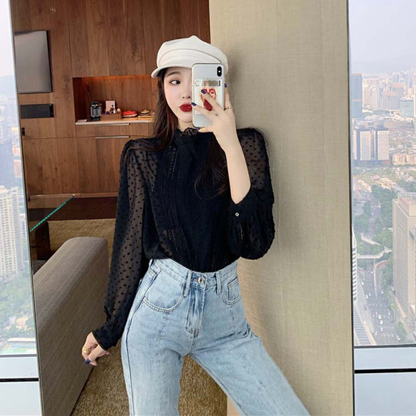 Bluza de dama eleganta din sifon in negru si dantela