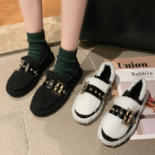 Γυναικεία casual χειμωνιάτικα παπούτσια σε μαύρο και άσπρο χρώμα