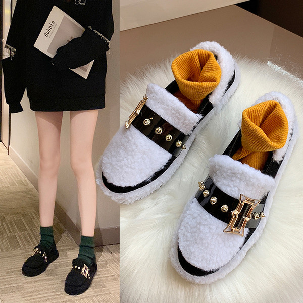 Γυναικεία casual χειμωνιάτικα παπούτσια σε μαύρο και άσπρο χρώμα