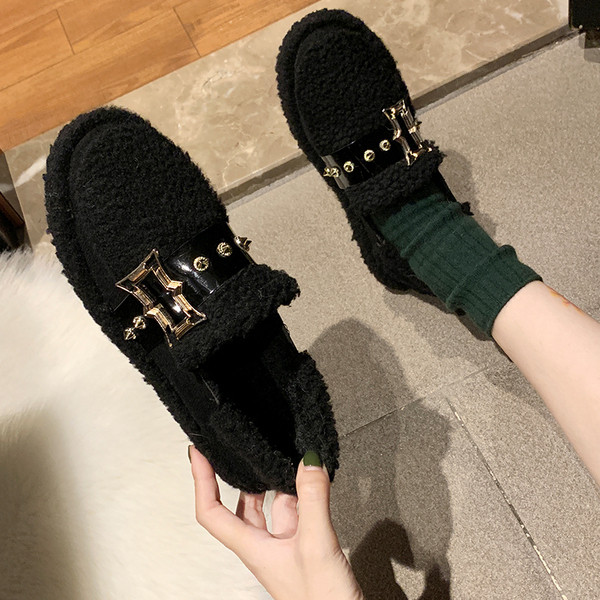 Γυναικεία casual χειμωνιάτικα παπούτσια σε μαύρο και άσπρο χρώμα