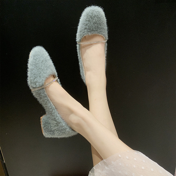 Καθημερινά γυναικεία παπούτσια με ίσια πέλματα σε διάφορα χρώματα