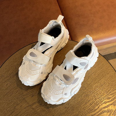 Νέο μοντέλο γυναικέια αθλητικά  παπούτσια ν με σκληρή σόλα σε τρία χρώματα