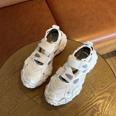 Νέο μοντέλο γυναικέια αθλητικά  παπούτσια ν με σκληρή σόλα σε τρία χρώματα