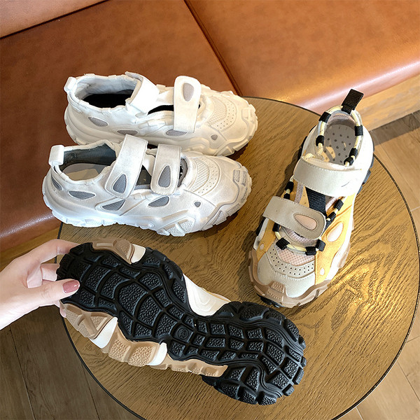 Νέο μοντέλο γυναικέια αθλητικά  παπούτσια ν με σκληρή σόλα σε τρία χρώματα