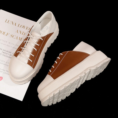 Καθημερινά γυναικεία παπούτσια με ψηλό τακούνι και δύο χρωματισμούς