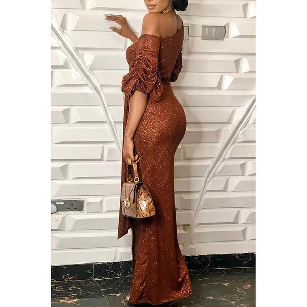 Κομψό γυναικεία μακρύ φόρεμα με  μανίκια σε καφέ χρώμα