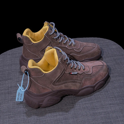 Αθλητικά γυναικεία παπούτσια σε μαύρο και μπεζ χρώμα