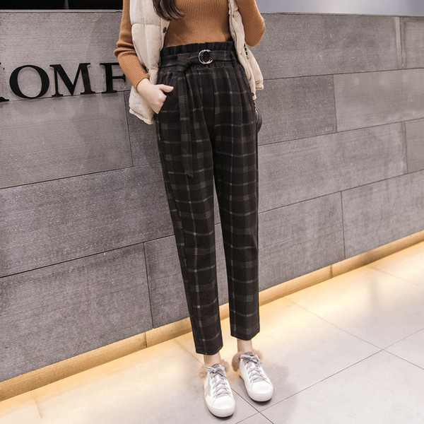 Μοντέρνα γυναικεία παντελόνια με ψηλή μέση και ζώνη