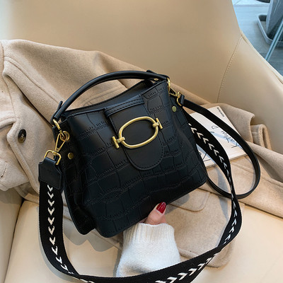 Μοντέρνα έκο δερμάτινη  γυναικεία τσάντα με μεγάλη λαβή