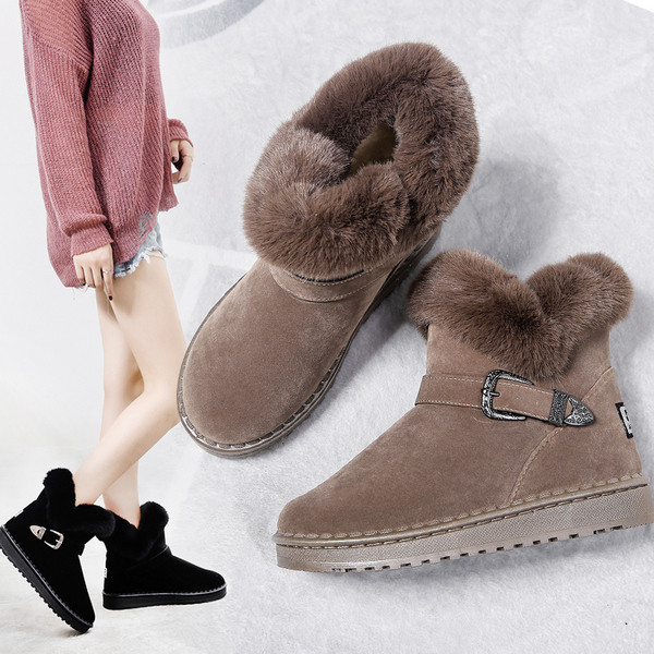 Modern női csizma puha béléssel és csattal szürke, barna és fekete színben