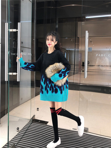 Γυναικέιο μακρύ πλεκτό πουλόβερ με οβάλ λαιμόκοψη