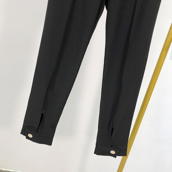 Дълъг елегантен панталон в черен цвят с копчета