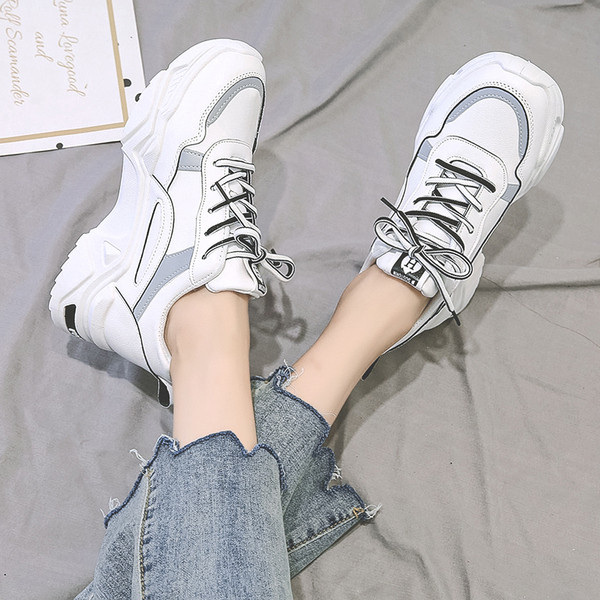 Model NOU de adidasi dama cu sireturi si talpa aspra in trei culori