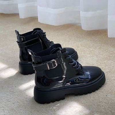 Ghete de dama moderne cu talpa aspra - doua modele