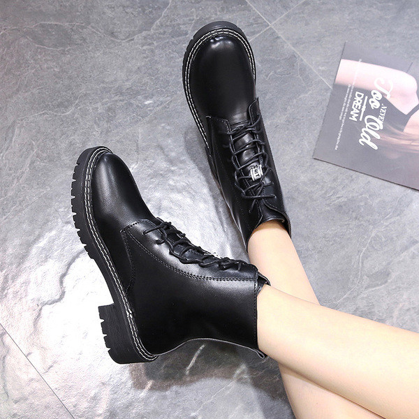 Ghete de dama moderne din piele ecologica cu sireturi de culoare neagra