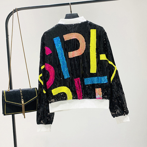 Új modell modern női pulóver flitterekkel fekete színben