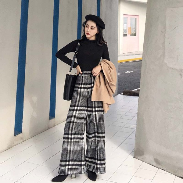 Széles kockás nadrág magas derékkal