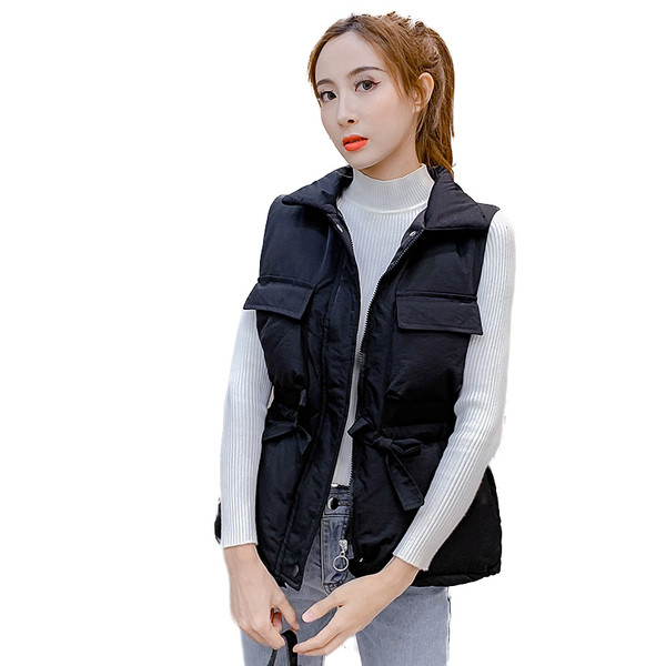 Νέο μοντέλο γυναικείο γιλέκο με τσέπες σε μπεζ και μαύρο χρώμα