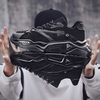 Ανδρικά αθλητικά παπούτσια νέο μοντέλο με κορδόνια και παχιά σόλα σε μαύρο, κόκκινο και κίτρινο χρώμα