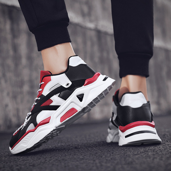 Ανδρικά αθλητικά παπούτσια νέο μοντέλο με κορδόνια και παχιά σόλα σε μαύρο, κόκκινο και κίτρινο χρώμα