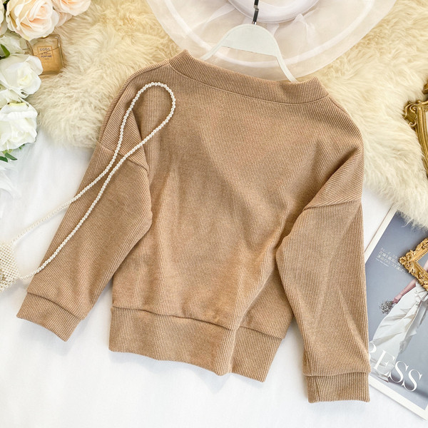 Casual Γυναικείες μπλούζες με λαιμόκοψη και μανίκια 3/4 σε λευκό και μπεζ χρώμα