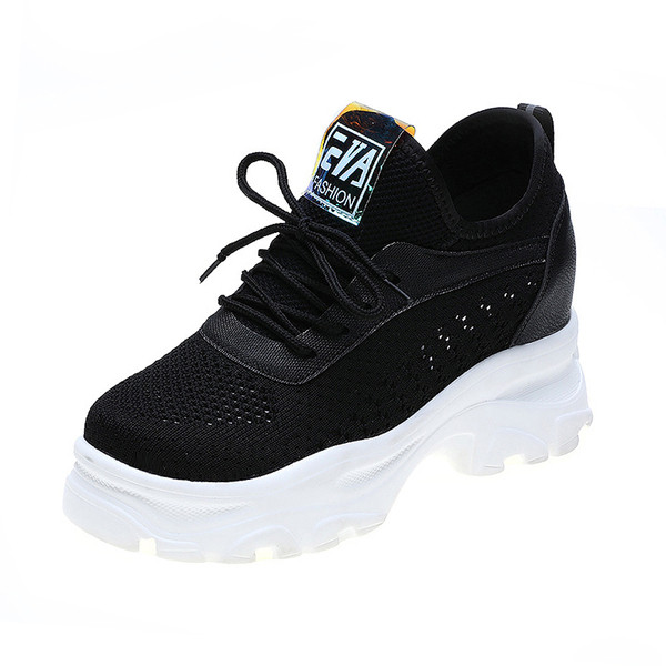 Καθημερινά γυναικεία παπούτσια με δίχτυ σε μαύρο, λευκό και ροζ χρώμα