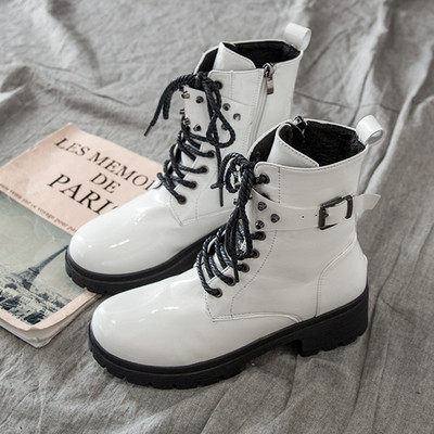 Casual γυνασικείες μπότες με κορδόνια σε λευκό και μαύρο χρώμα